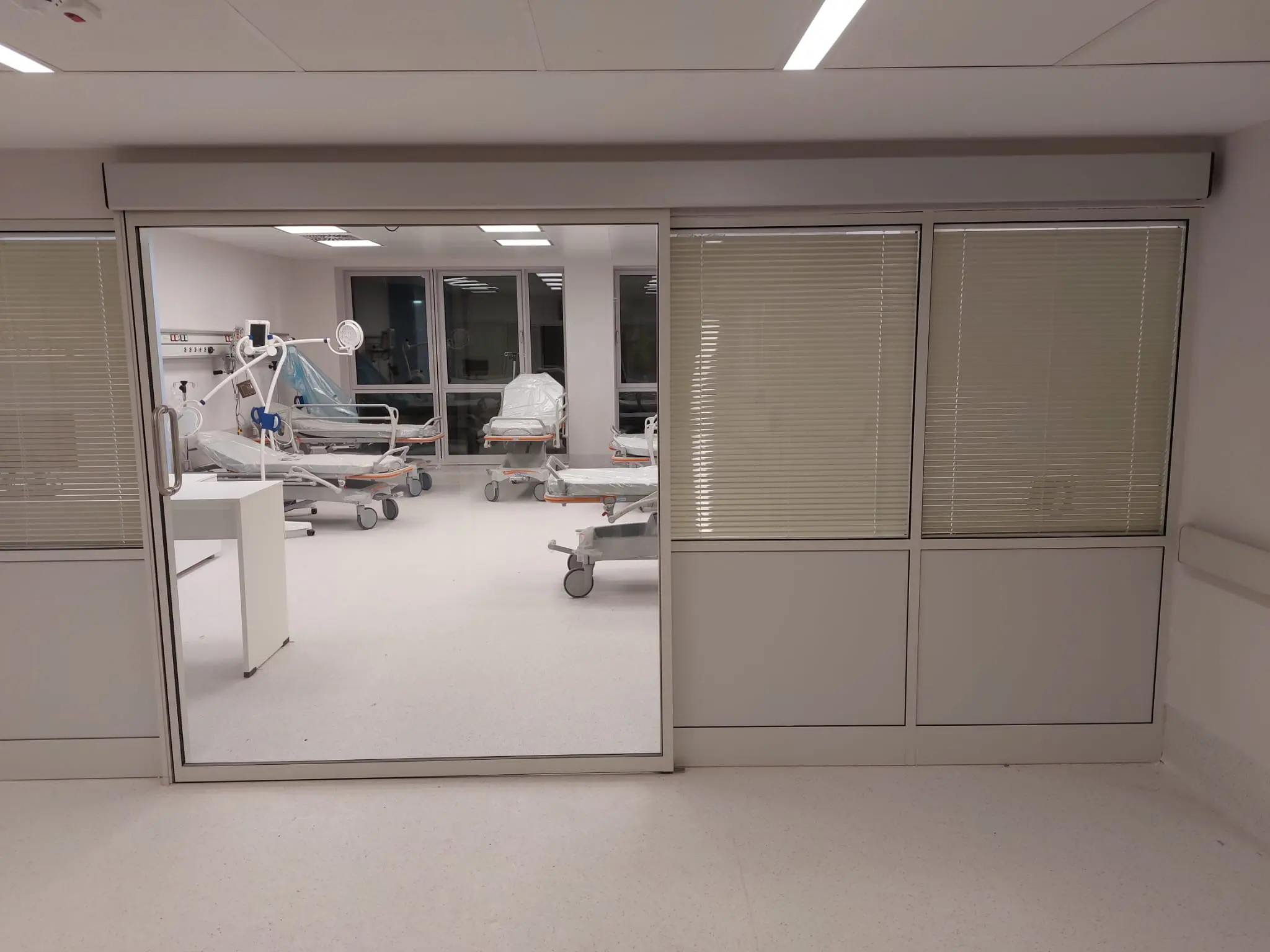 Vrata za bolesničke sobe